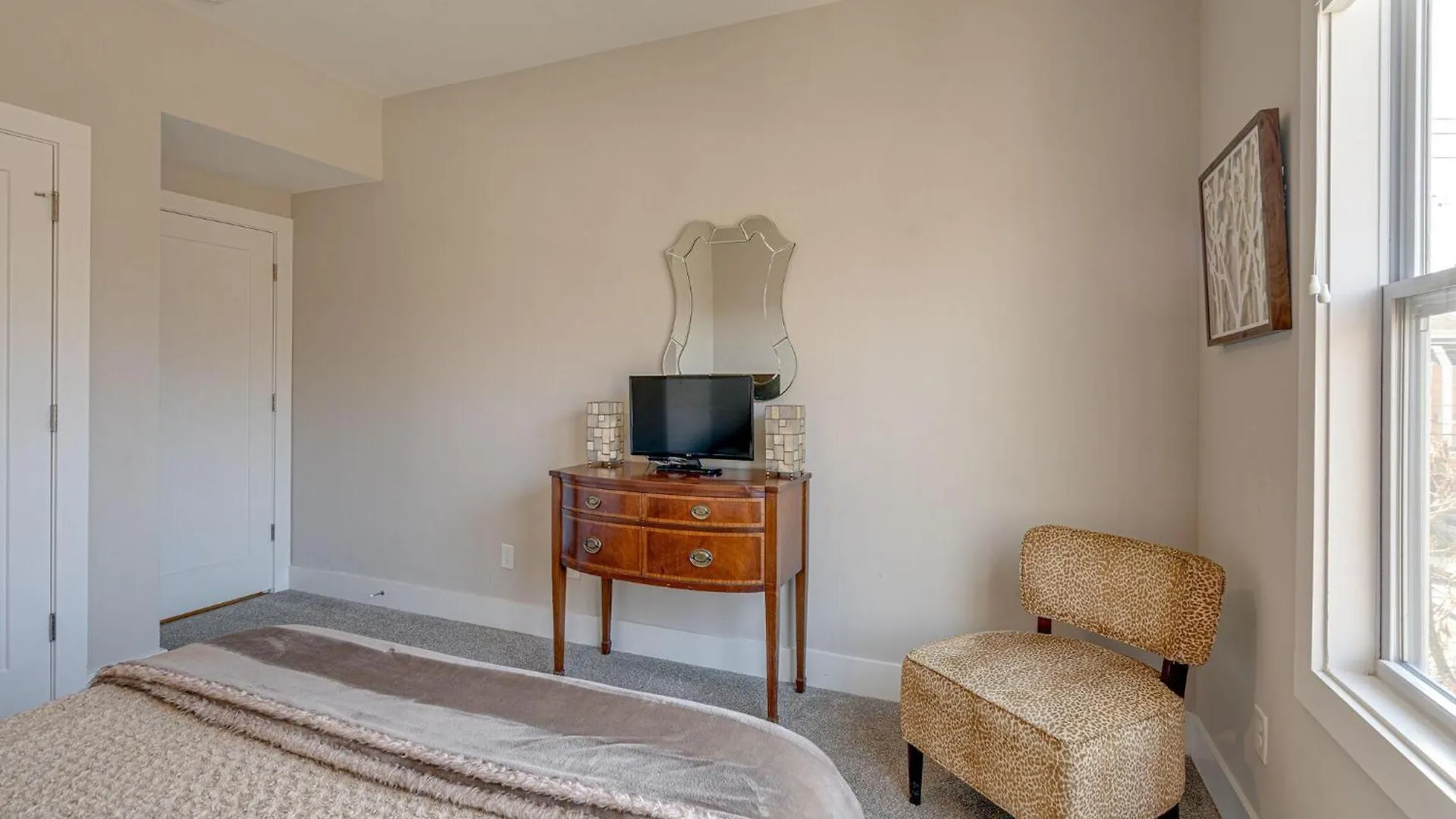 Cultured Coach - Music Row - Mins To Downtown Villa Nashville