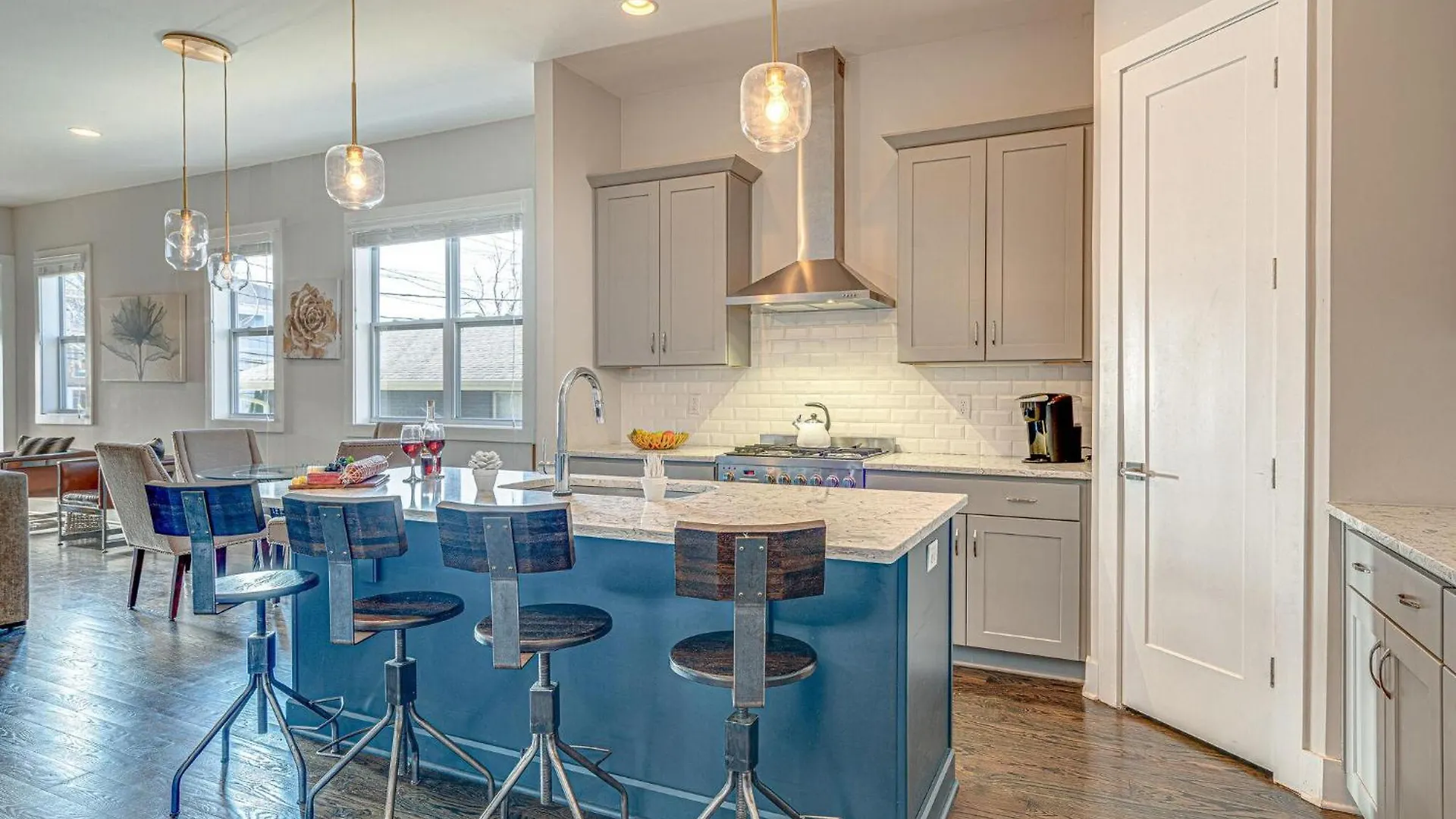 Villa Cultured Coach - Music Row - Mins To Downtown Nashville